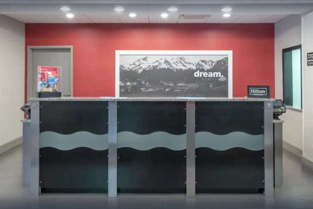 Hampton Inn And Suites Roanoke Airport/Valley View Mall Zewnętrze zdjęcie