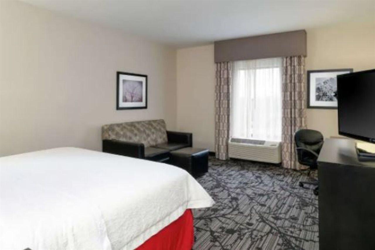 Hampton Inn And Suites Roanoke Airport/Valley View Mall Zewnętrze zdjęcie