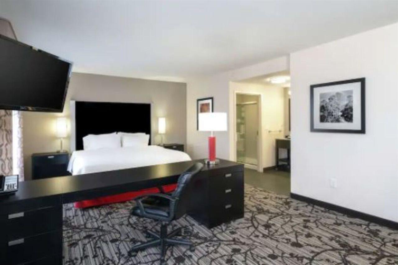 Hampton Inn And Suites Roanoke Airport/Valley View Mall Zewnętrze zdjęcie