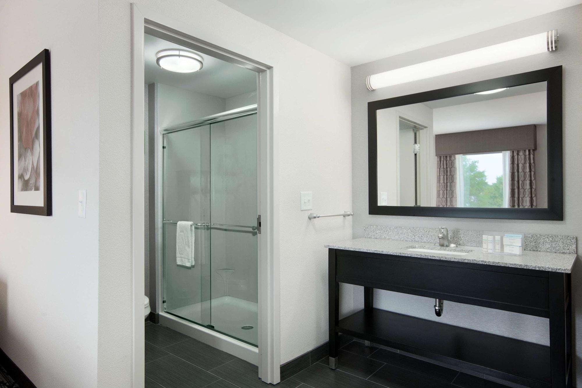 Hampton Inn And Suites Roanoke Airport/Valley View Mall Zewnętrze zdjęcie