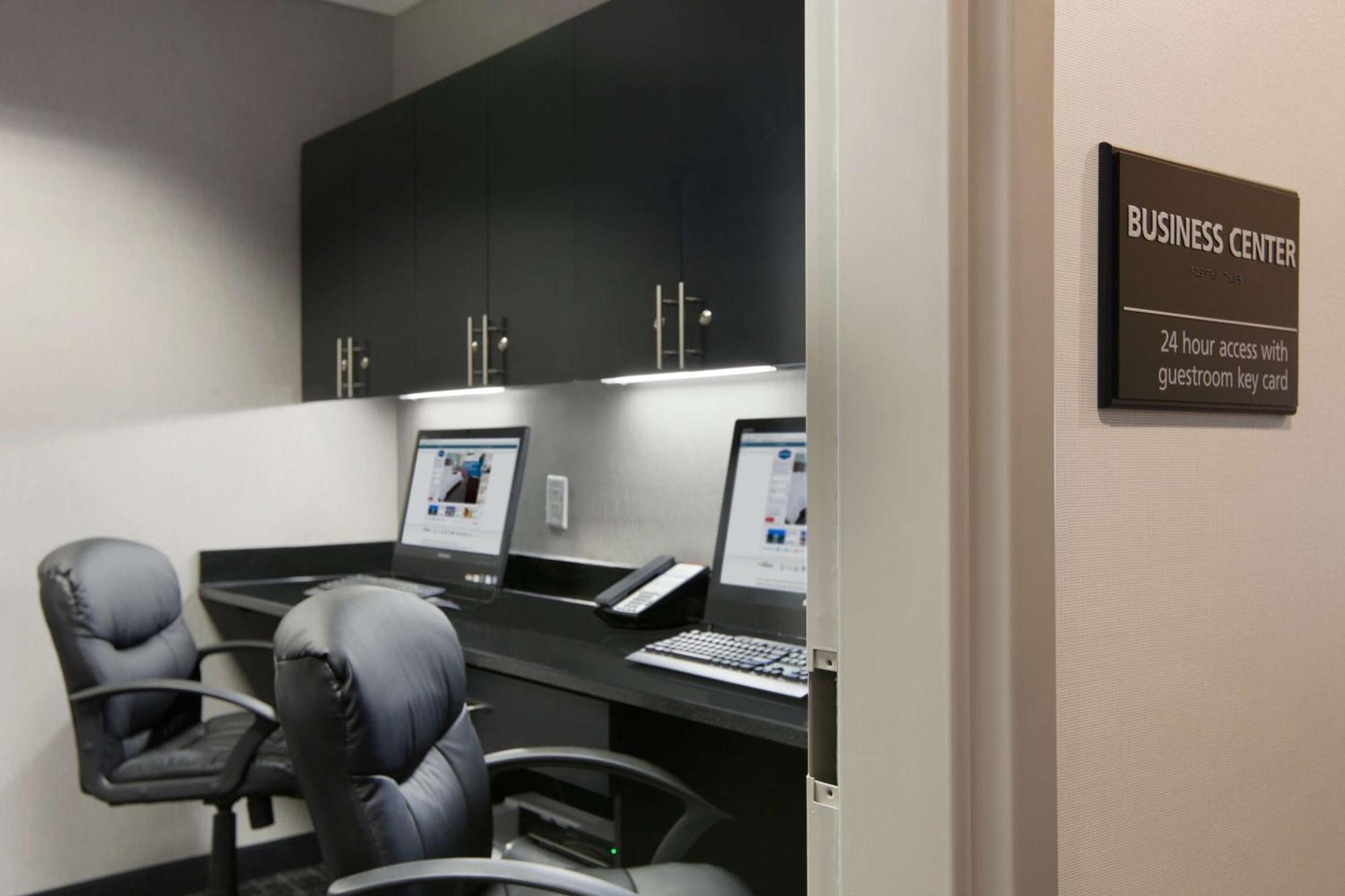 Hampton Inn And Suites Roanoke Airport/Valley View Mall Zewnętrze zdjęcie