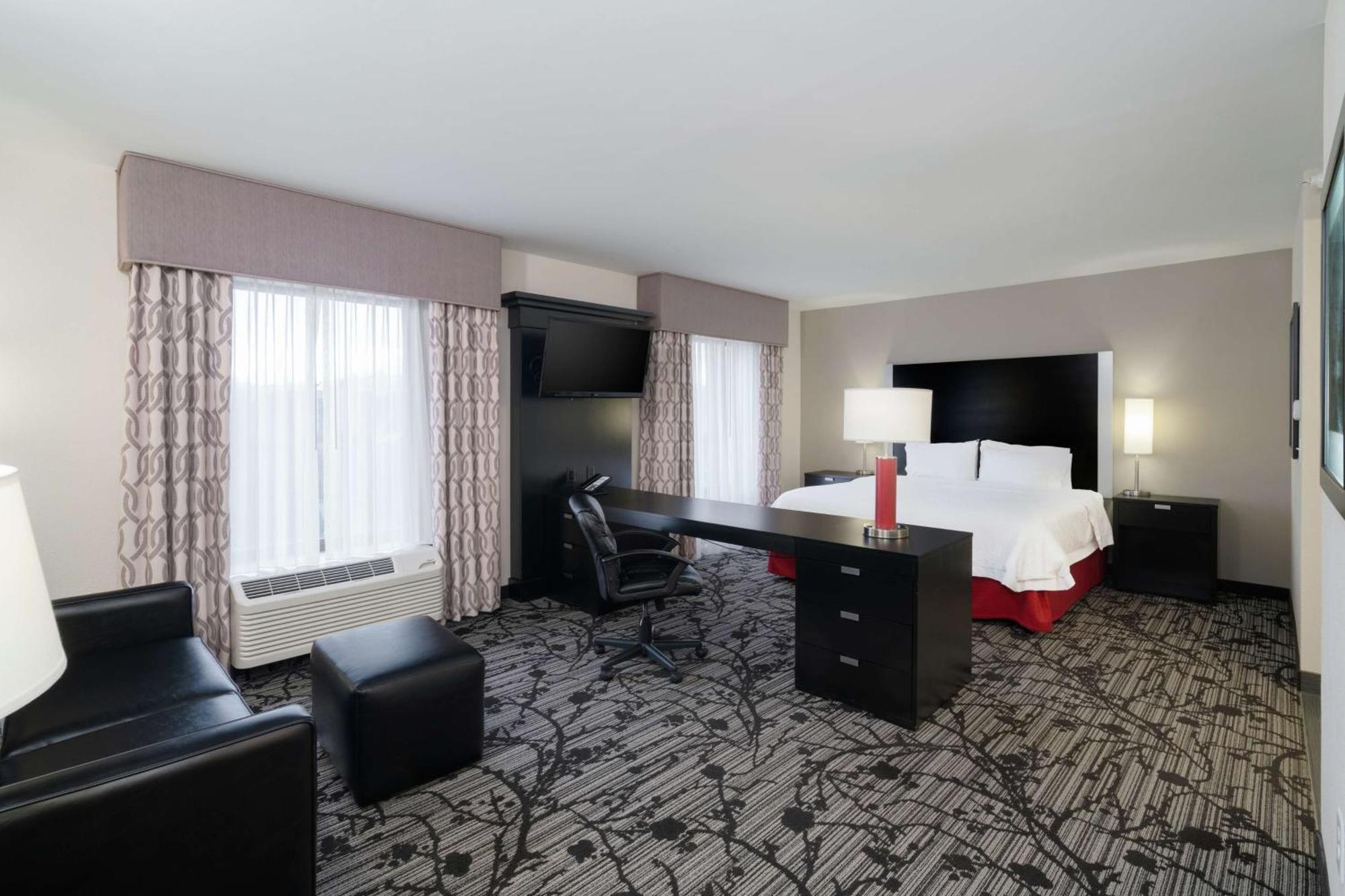 Hampton Inn And Suites Roanoke Airport/Valley View Mall Zewnętrze zdjęcie